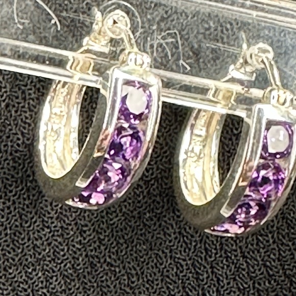 Purple gems set in sterling silver hoop earrings with lever-backs. - Picture 1 of 11